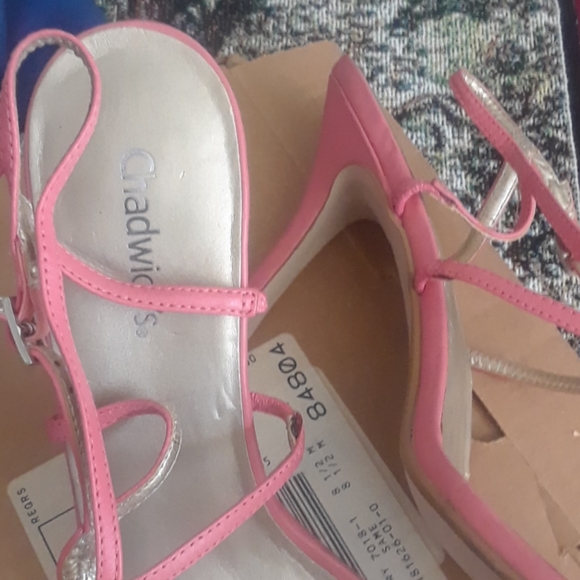 Chadwicks Shoes ( salmon color) - Picture 8 of 8